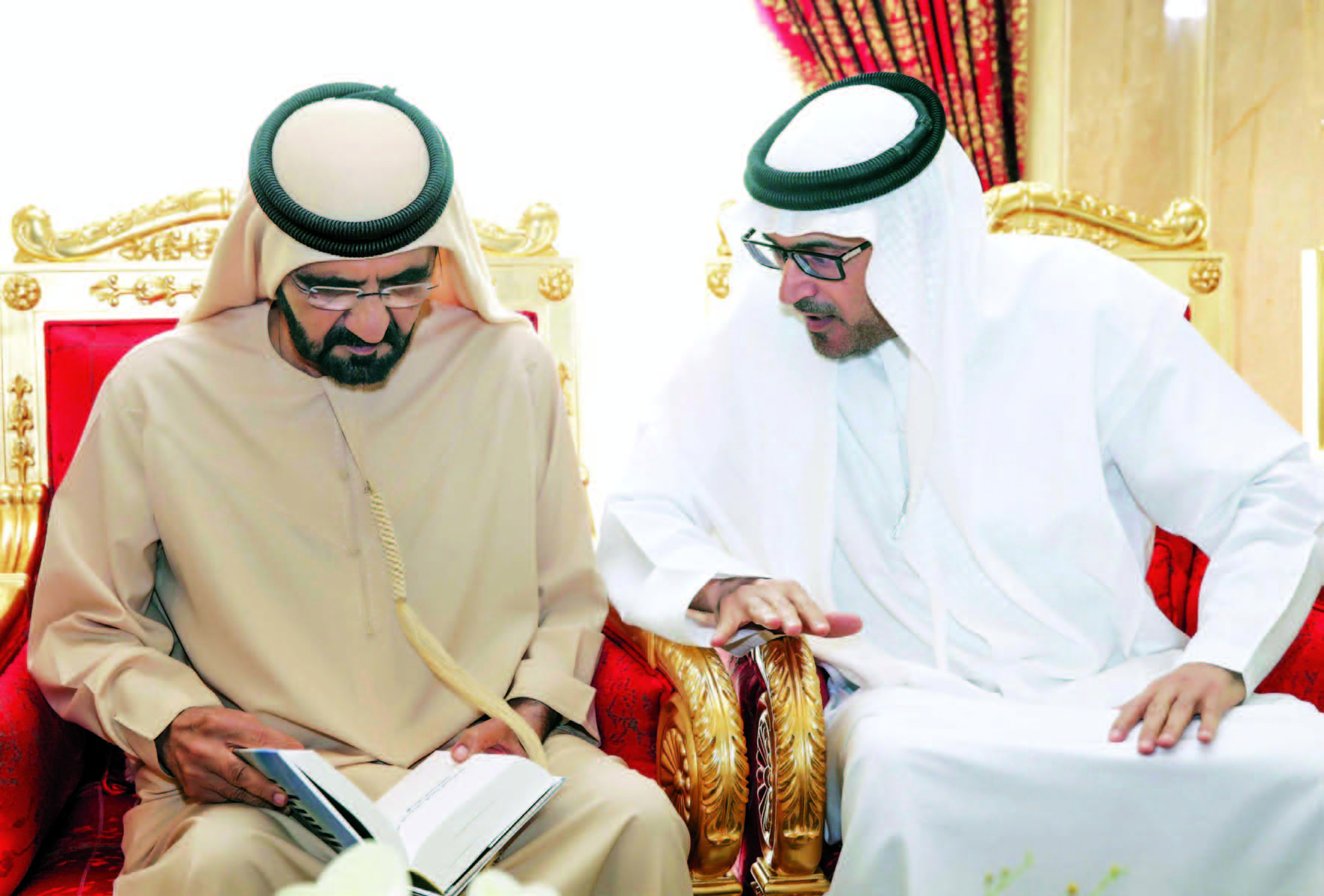 Книга правителя дубая. Семь правителей Эмиратов. Аль-Мирадж/Мираг. Правитель Дубая они смеялись надо мной.
